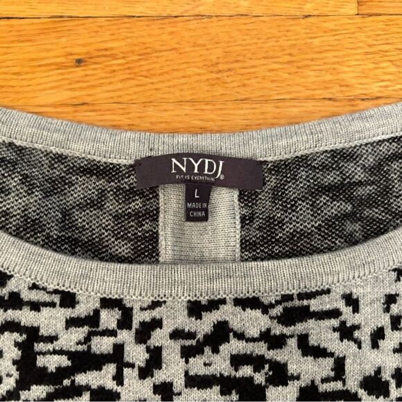 NYDJ grey/black leopard/patterned sweater - Picture 5 of 5